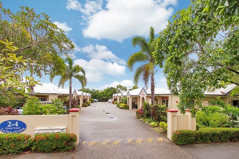 2 Oyster Court, TRINITY BEACH QLD 4879, Trinity Beach - Thumbnail 2