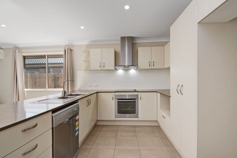 14 Mapleton Drive, North Lakes QLD 4509, North Lakes - Thumbnail 2