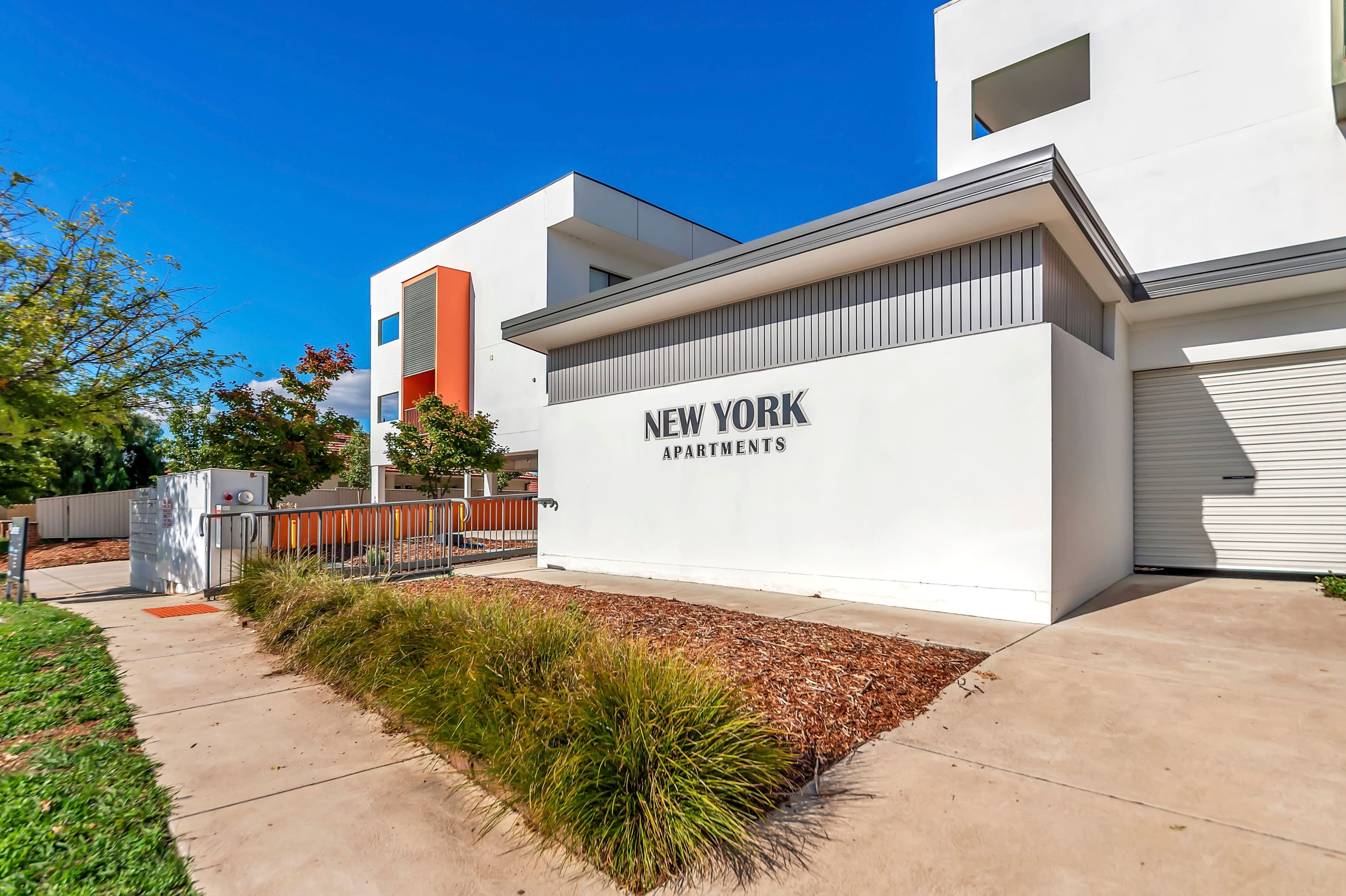4 Ross Road, Queanbeyan NSW 2620, Queanbeyan - Thumbnail 2