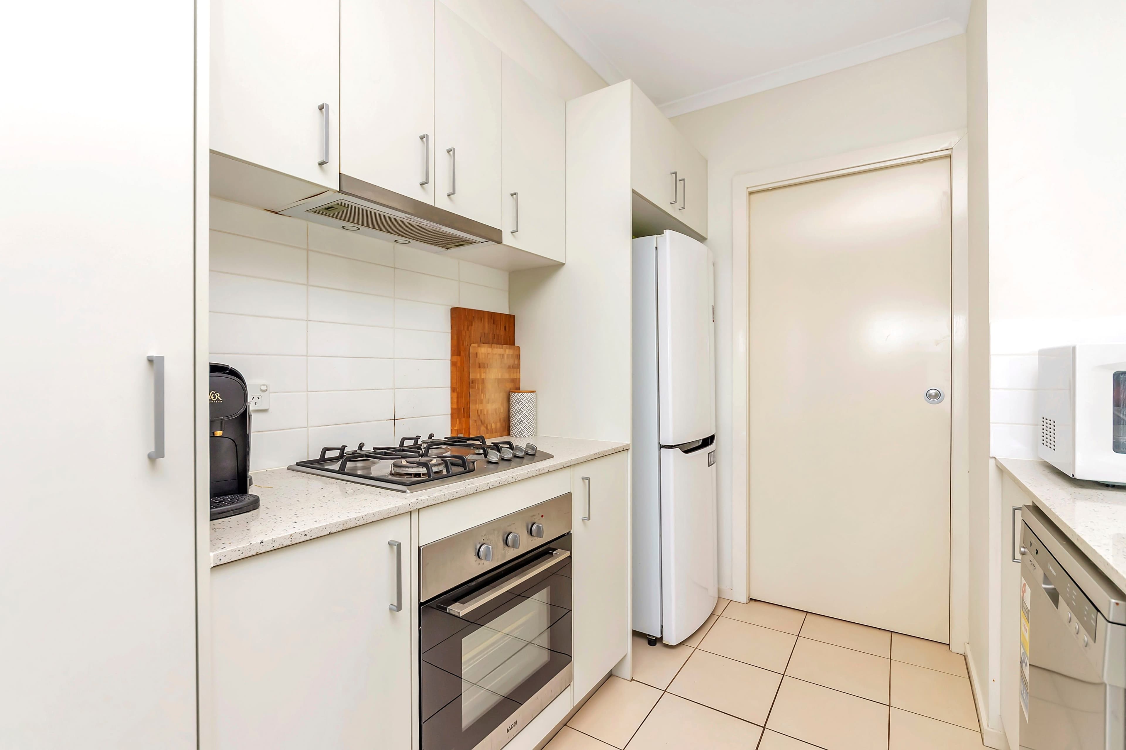 4 Ross Road, Queanbeyan NSW 2620, Queanbeyan - Thumbnail 4
