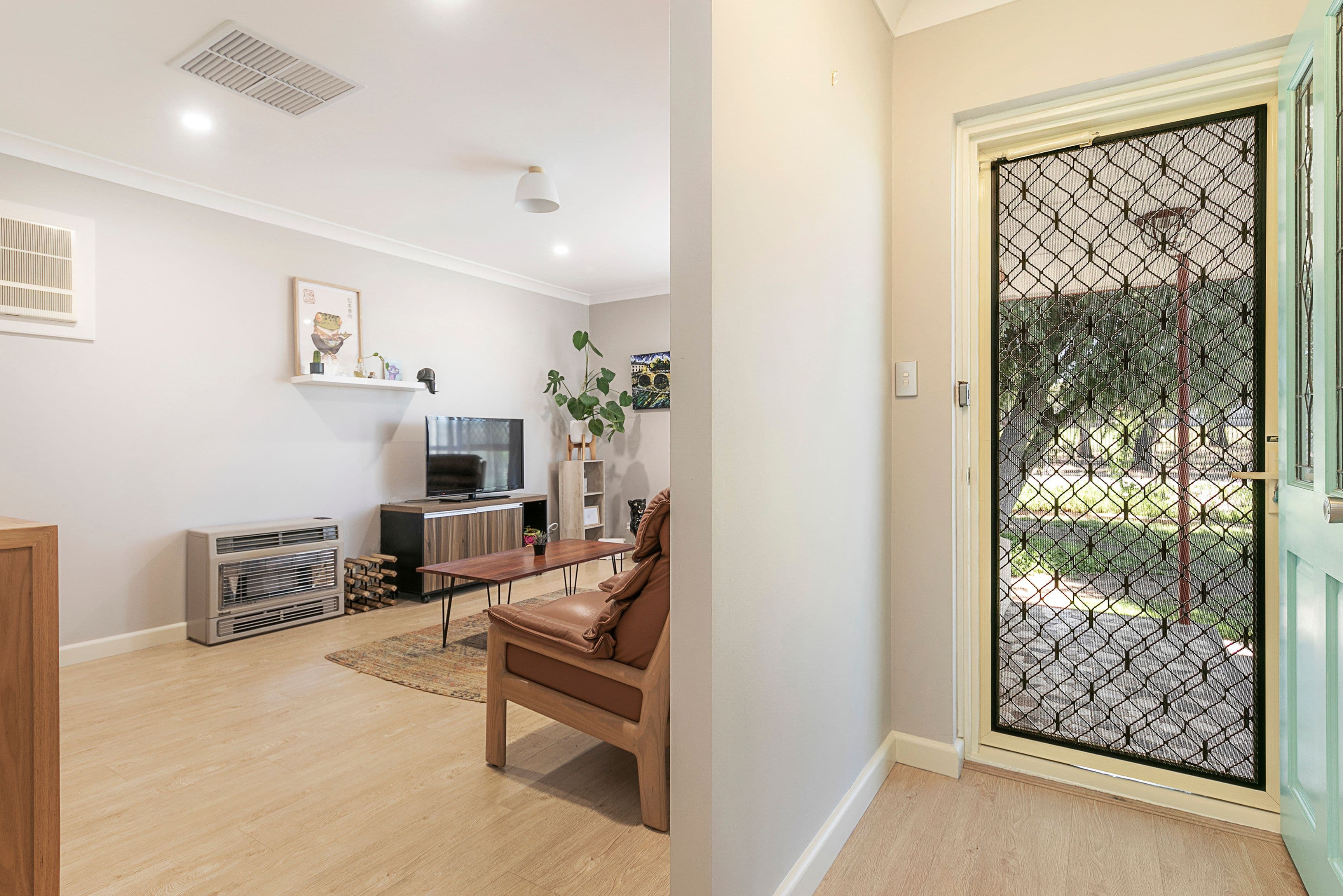 93 Daphne Road, Salisbury East SA 5109, Salisbury East - Thumbnail 2