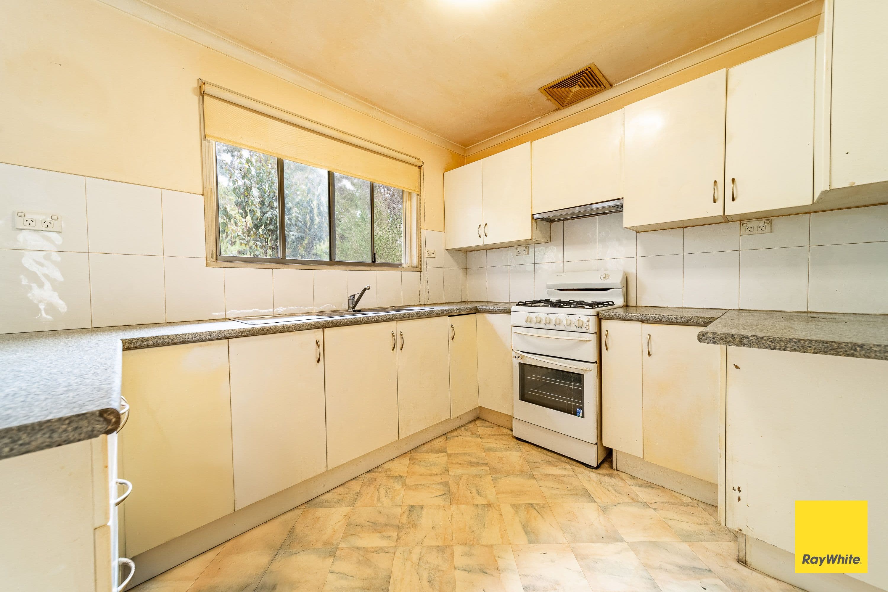242A Carpenter Street South, Spring Gully VIC 3550, Spring Gully - Thumbnail 8