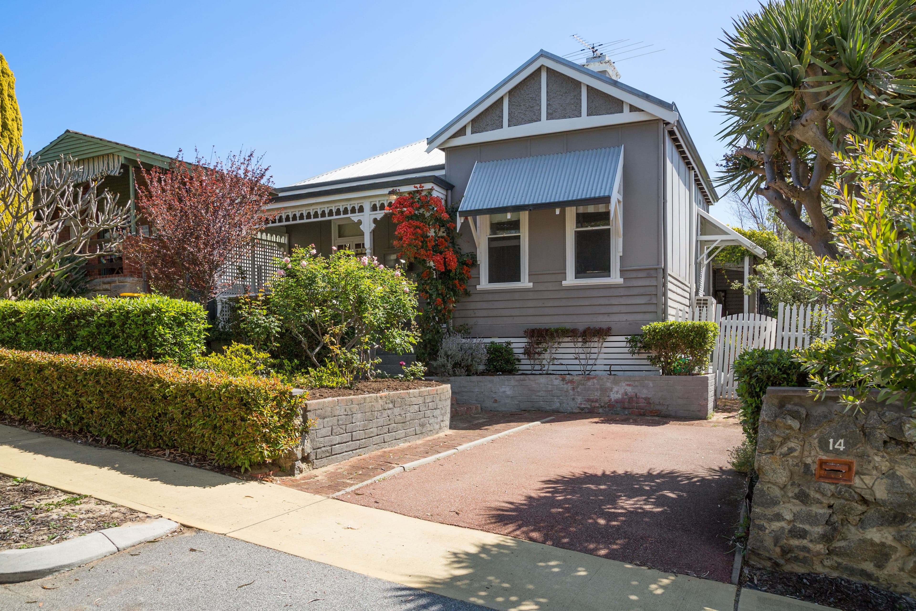 14 Devon Road, Swanbourne WA 6010, Swanbourne - Thumbnail 2