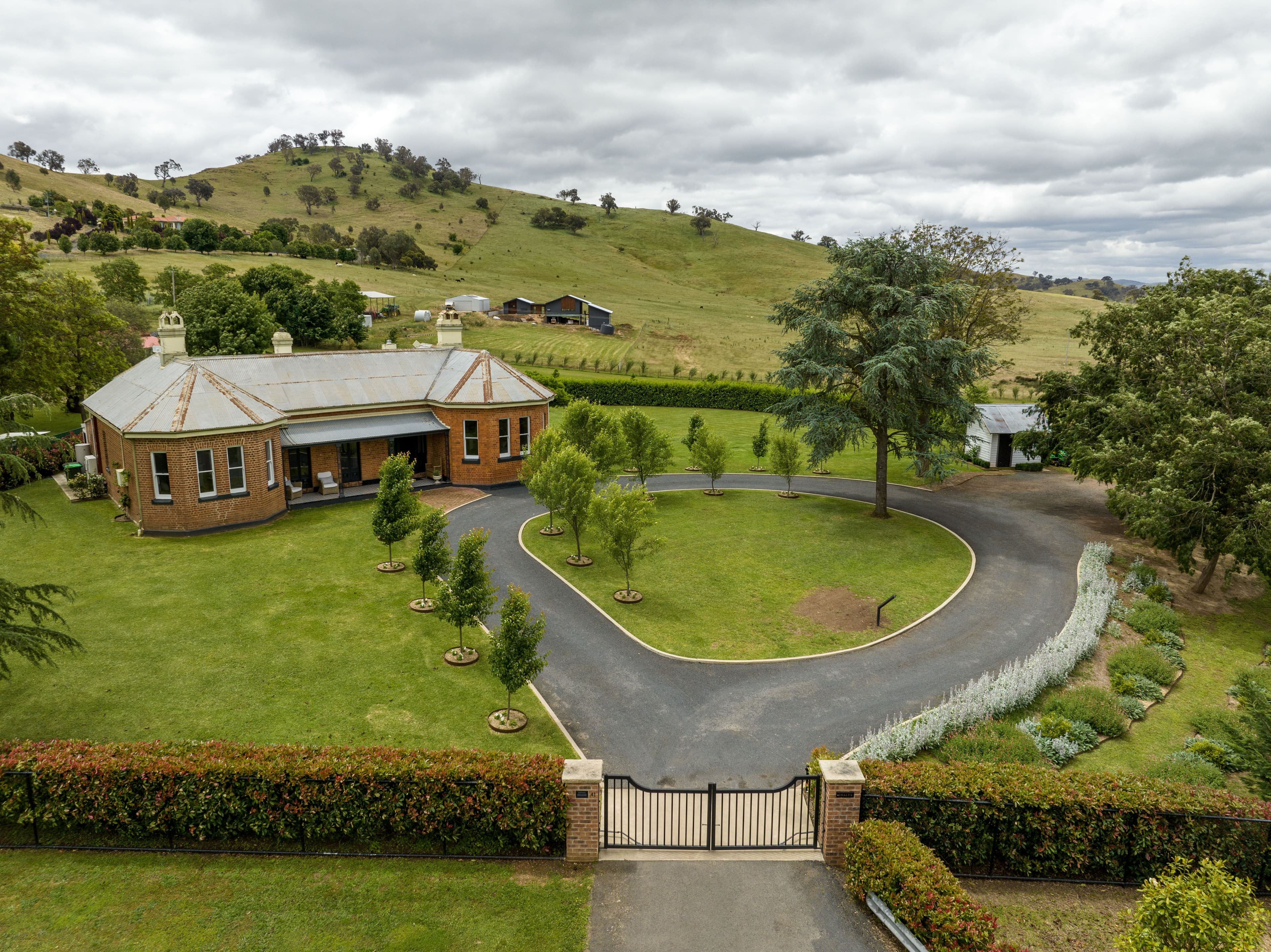 41 O'Hagan Street, Gundagai NSW 2722, Gundagai - Image 1