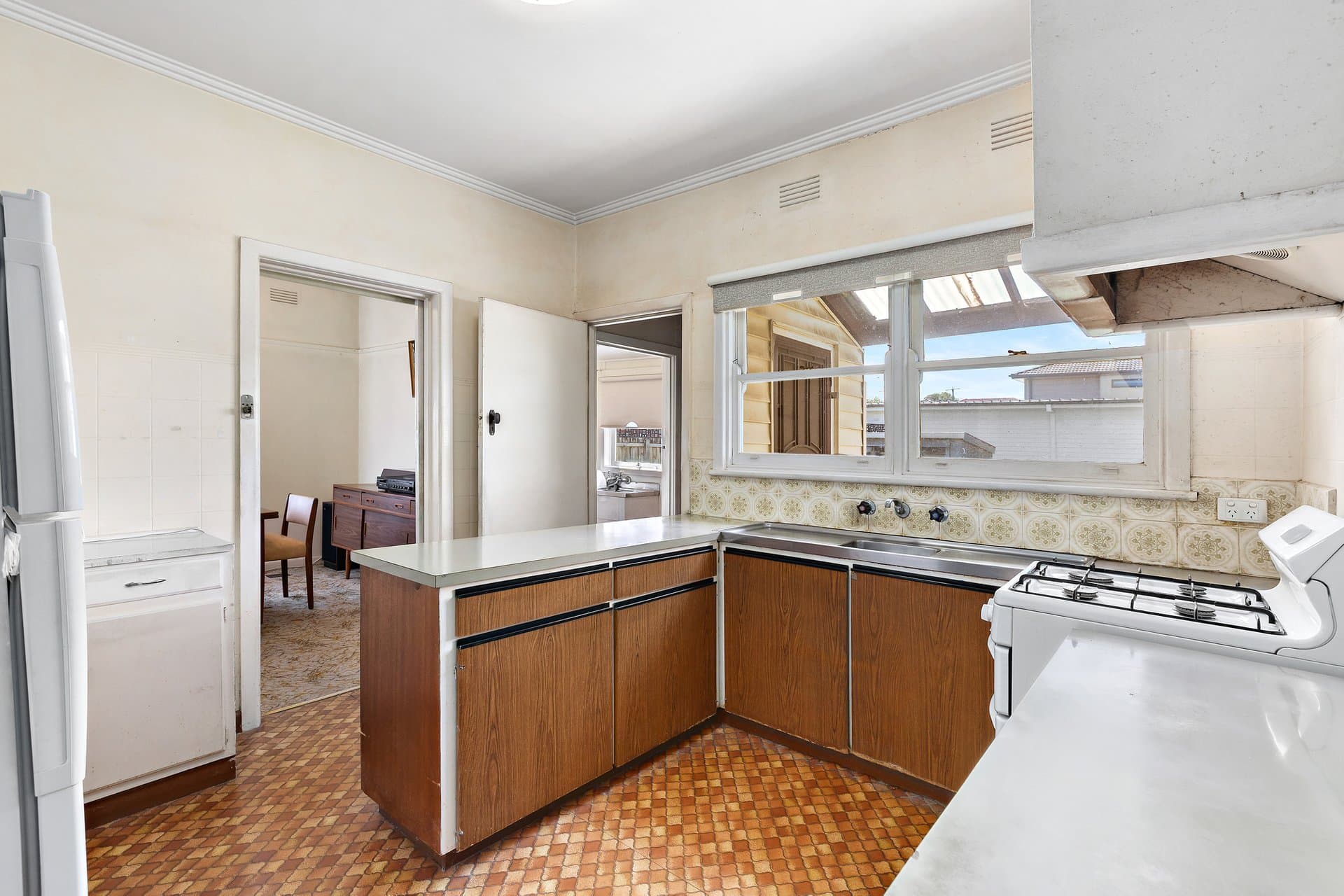 23 Surrey Crescent, Oakleigh East - Thumbnail 4