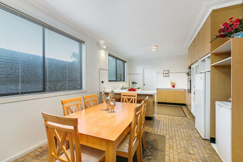 17 Glenelg Drive, MENTONE VIC 3194, Mentone - Thumbnail 2