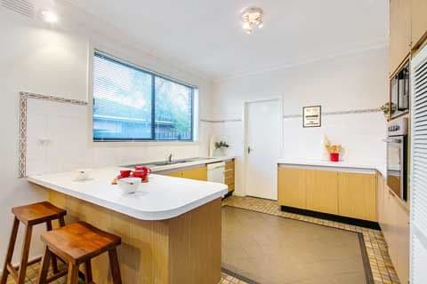 17 Glenelg Drive, MENTONE VIC 3194, Mentone - Thumbnail 3