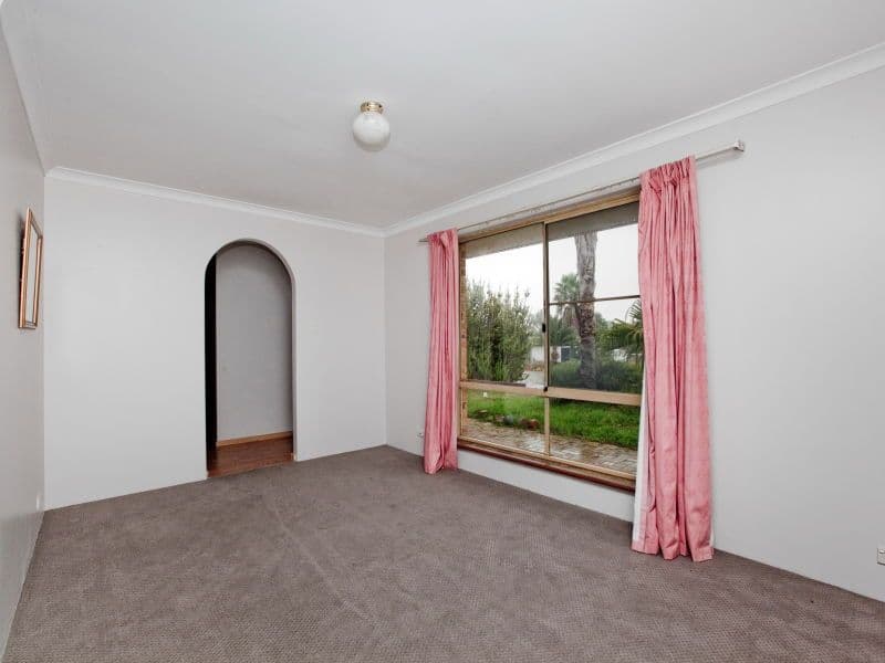 16 Aarons Close, MIRRABOOKA WA 6061, Mirrabooka - Thumbnail 4