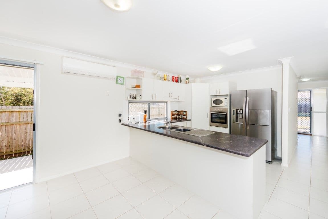 24 GRIFFEN Place, CRESTMEAD QLD 4132, Crestmead - Thumbnail 2