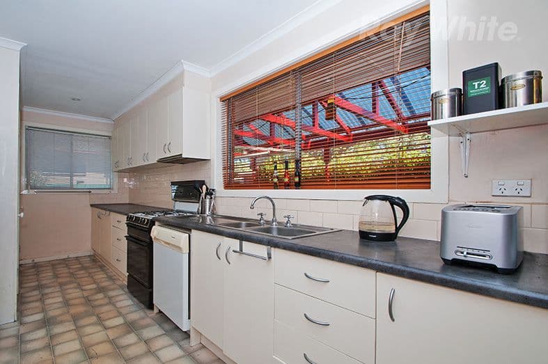 32 MIRANG Avenue, Croydon VIC 3136, Croydon - Thumbnail 4