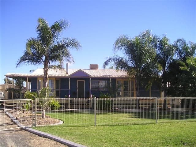 18 Karalee, ROMA QLD 4455, Roma - Image 1