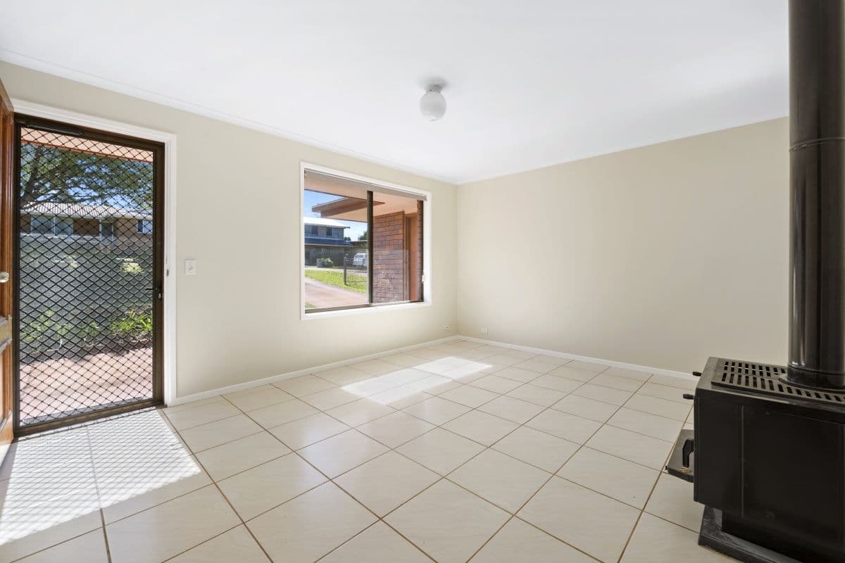 114 Howick St, TUMUT NSW 2720, Tumut - Thumbnail 2