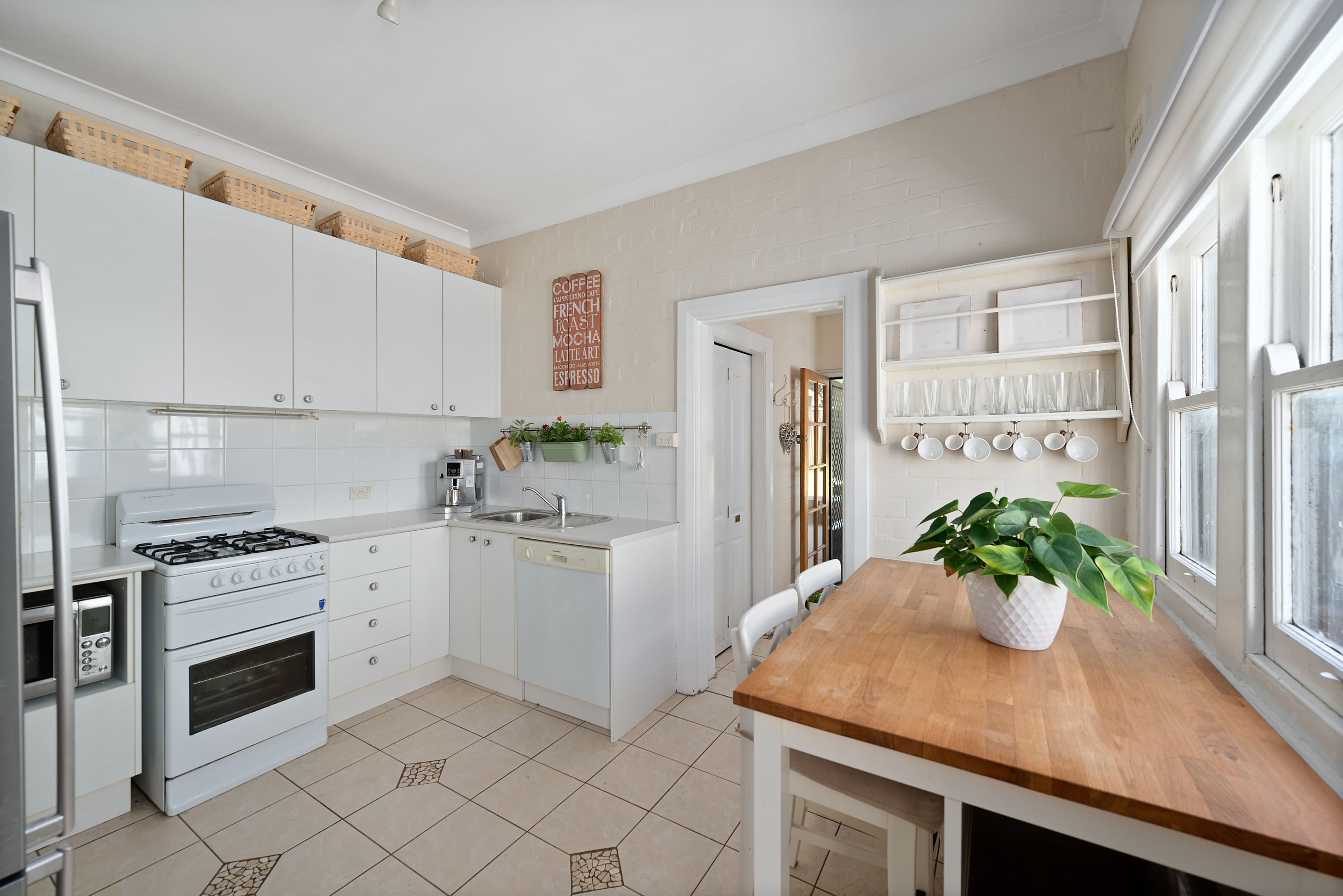 11 Lackey Street, St Peters - Thumbnail 5
