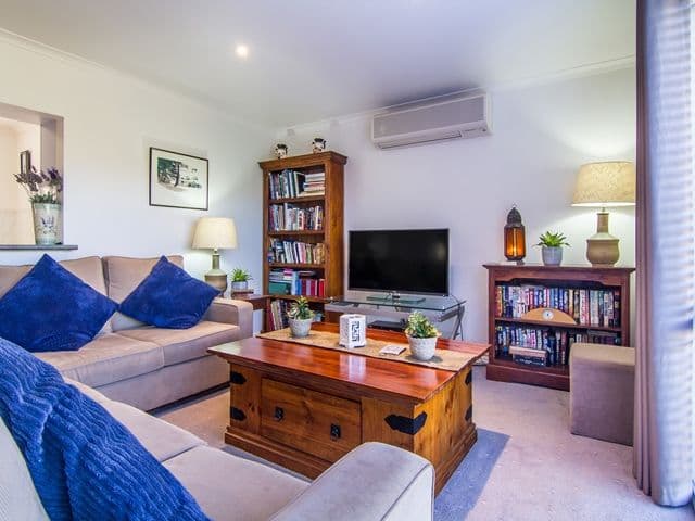 10 Blue Gum Court, COWES VIC 3922, Cowes - Thumbnail 2