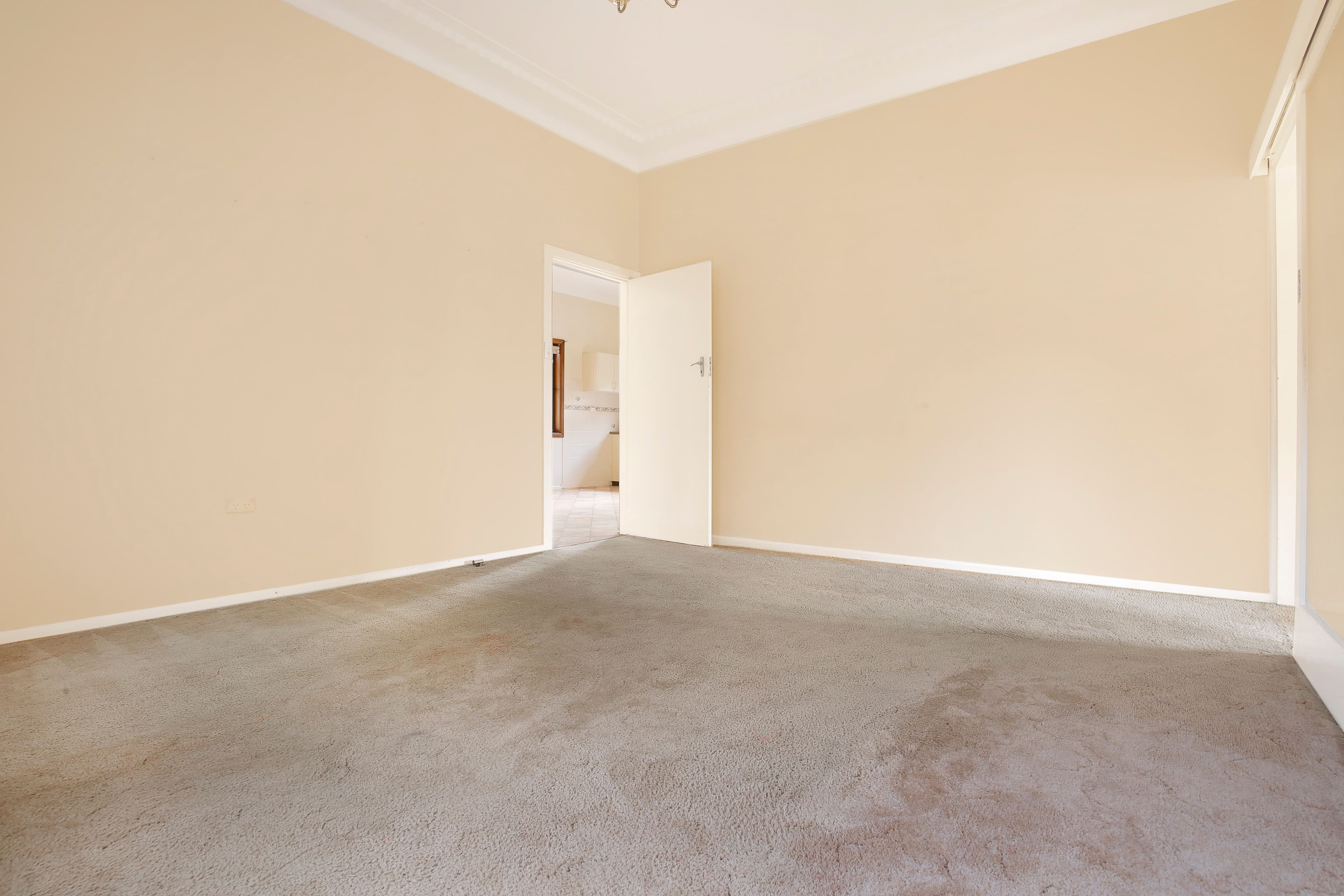 18 Auburn Parade, Cringila NSW 2502, Cringila - Thumbnail 3