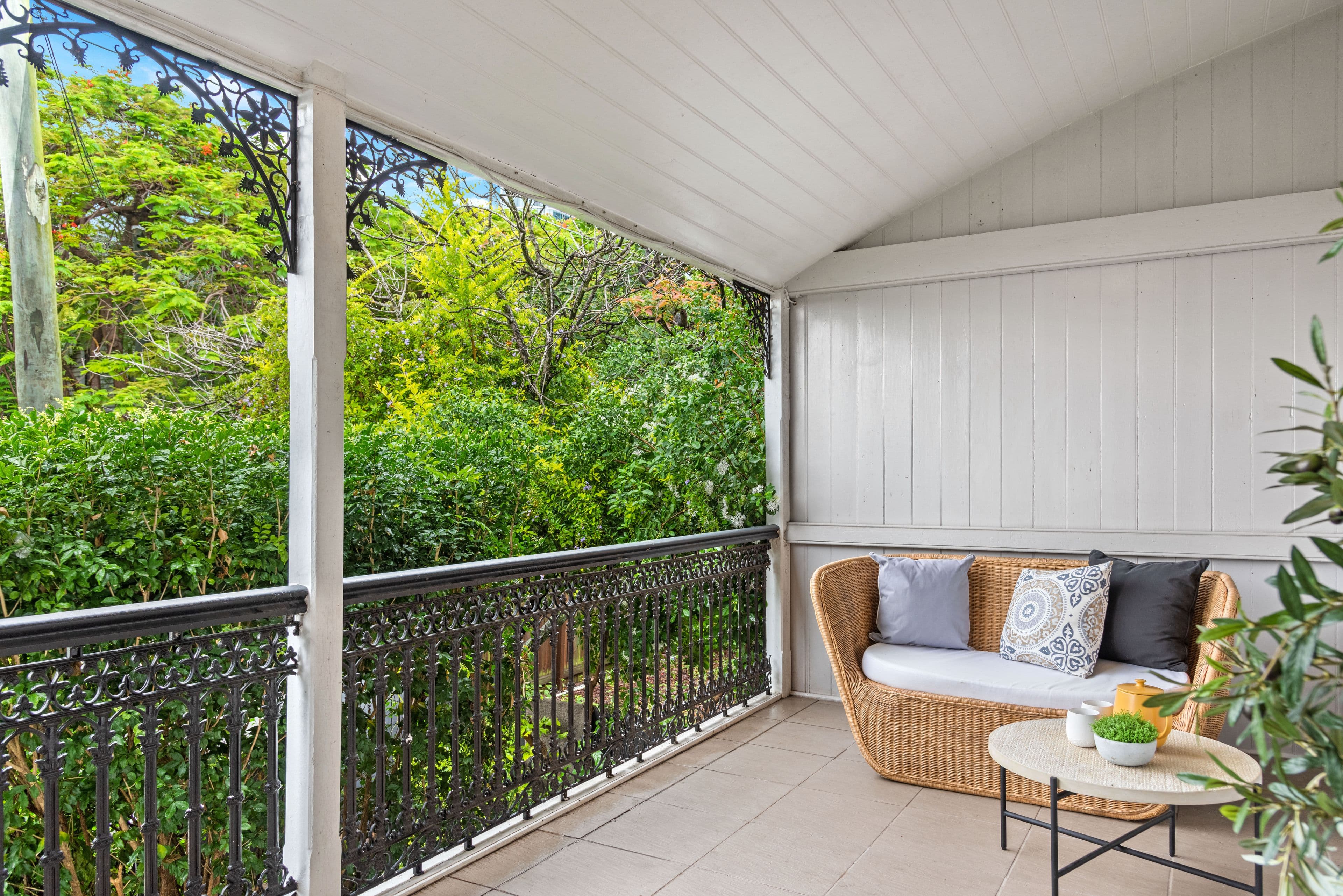 56 Kennigo Street, Spring Hill QLD 4000, Spring Hill - Thumbnail 2