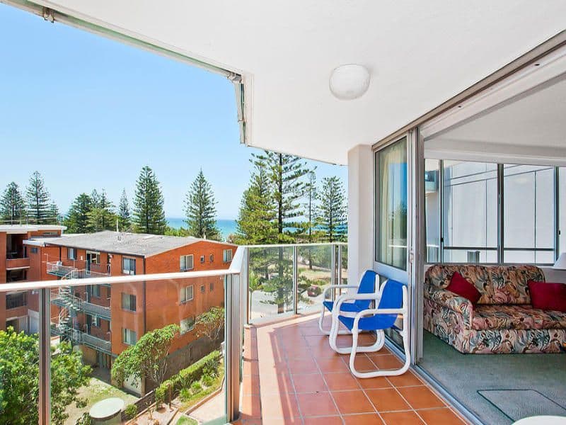 30 The Esplanade, BURLEIGH HEADS QLD 4220, Burleigh Heads - Thumbnail 2