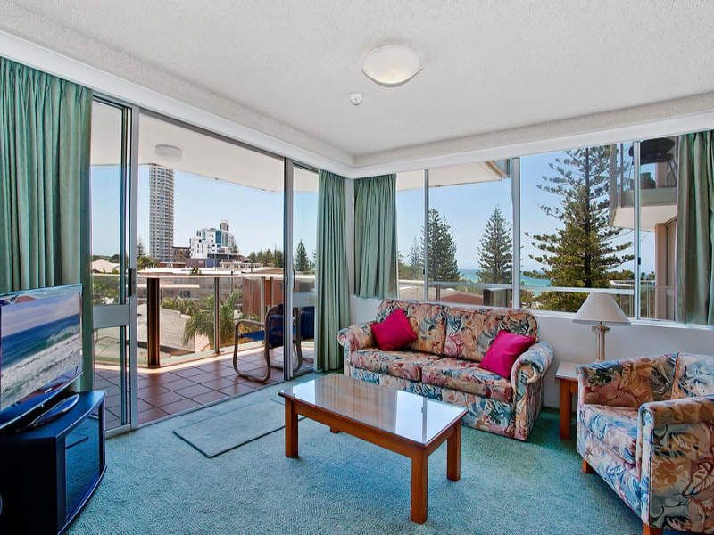 30 The Esplanade, BURLEIGH HEADS QLD 4220, Burleigh Heads - Thumbnail 4