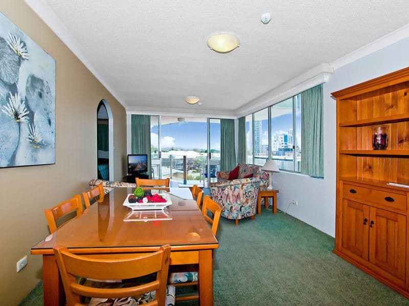 30 The Esplanade, BURLEIGH HEADS QLD 4220, Burleigh Heads - Thumbnail 5
