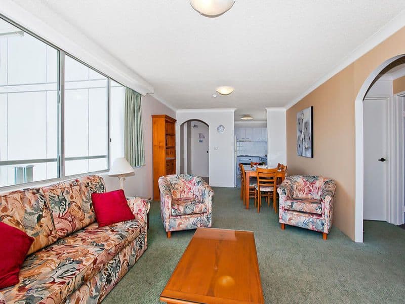 30 The Esplanade, BURLEIGH HEADS QLD 4220, Burleigh Heads - Thumbnail 6