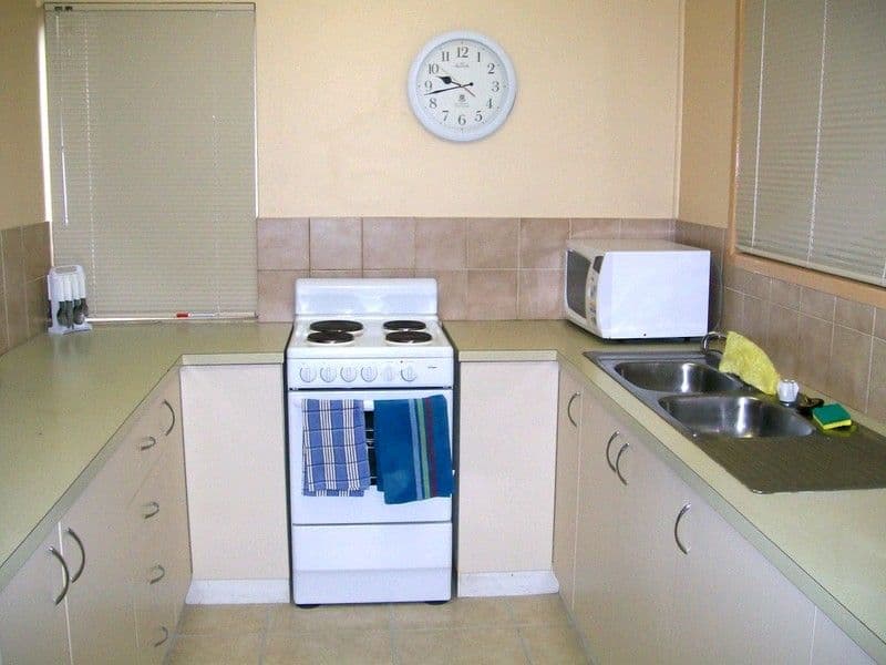 3 Maeva Street, JUBILEE POCKET QLD 4802, Jubilee Pocket - Thumbnail 2
