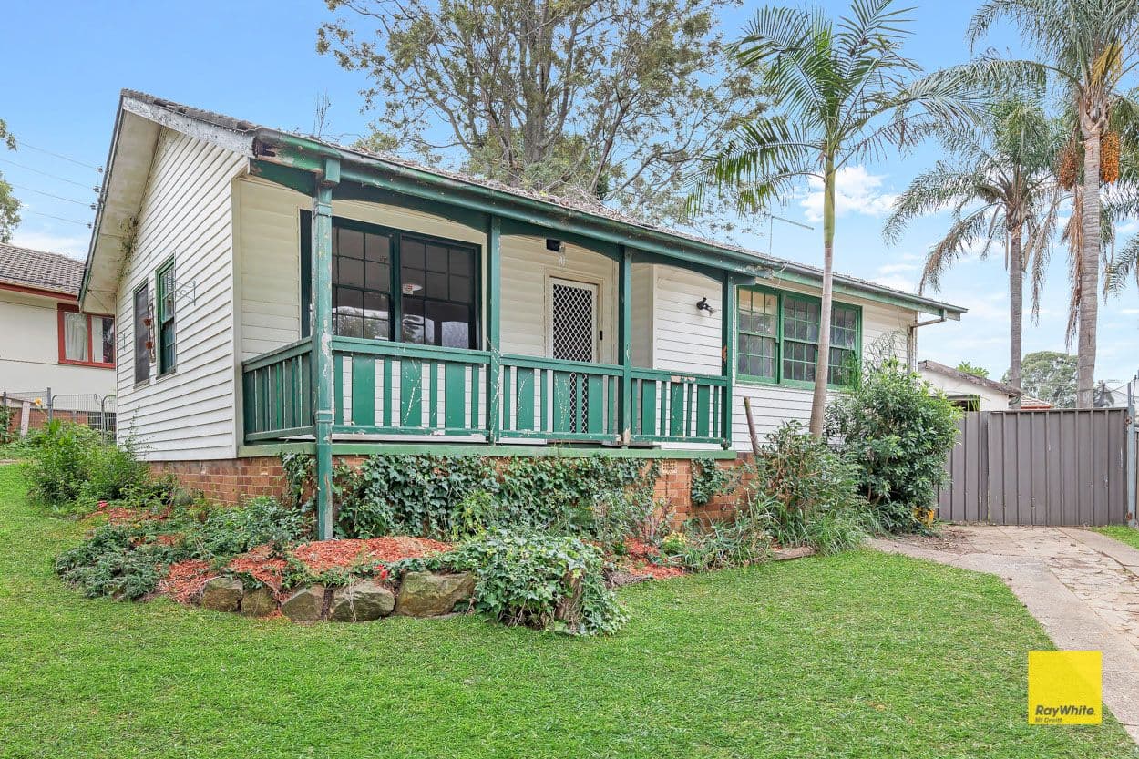 5 Law Crescent, Tregear - Image 1