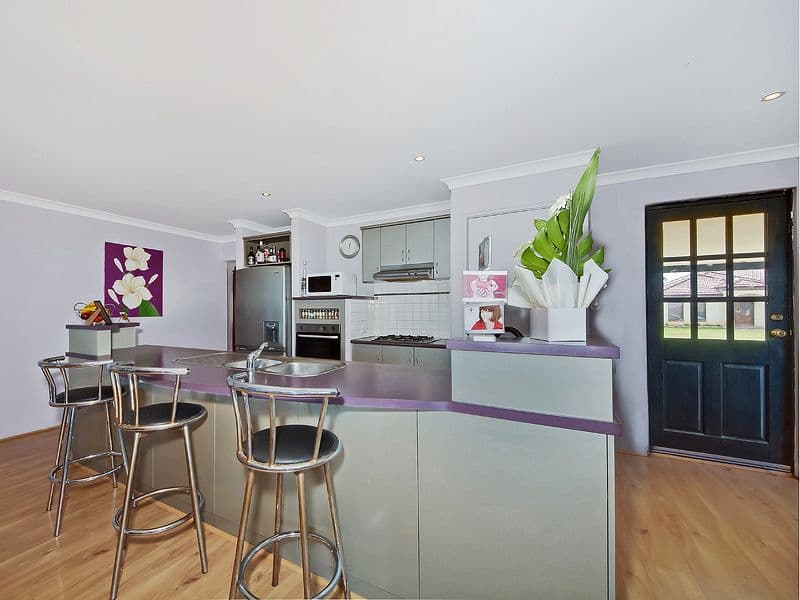 8 Pockett Avenue, ROCKINGHAM WA 6168, Rockingham - Thumbnail 2