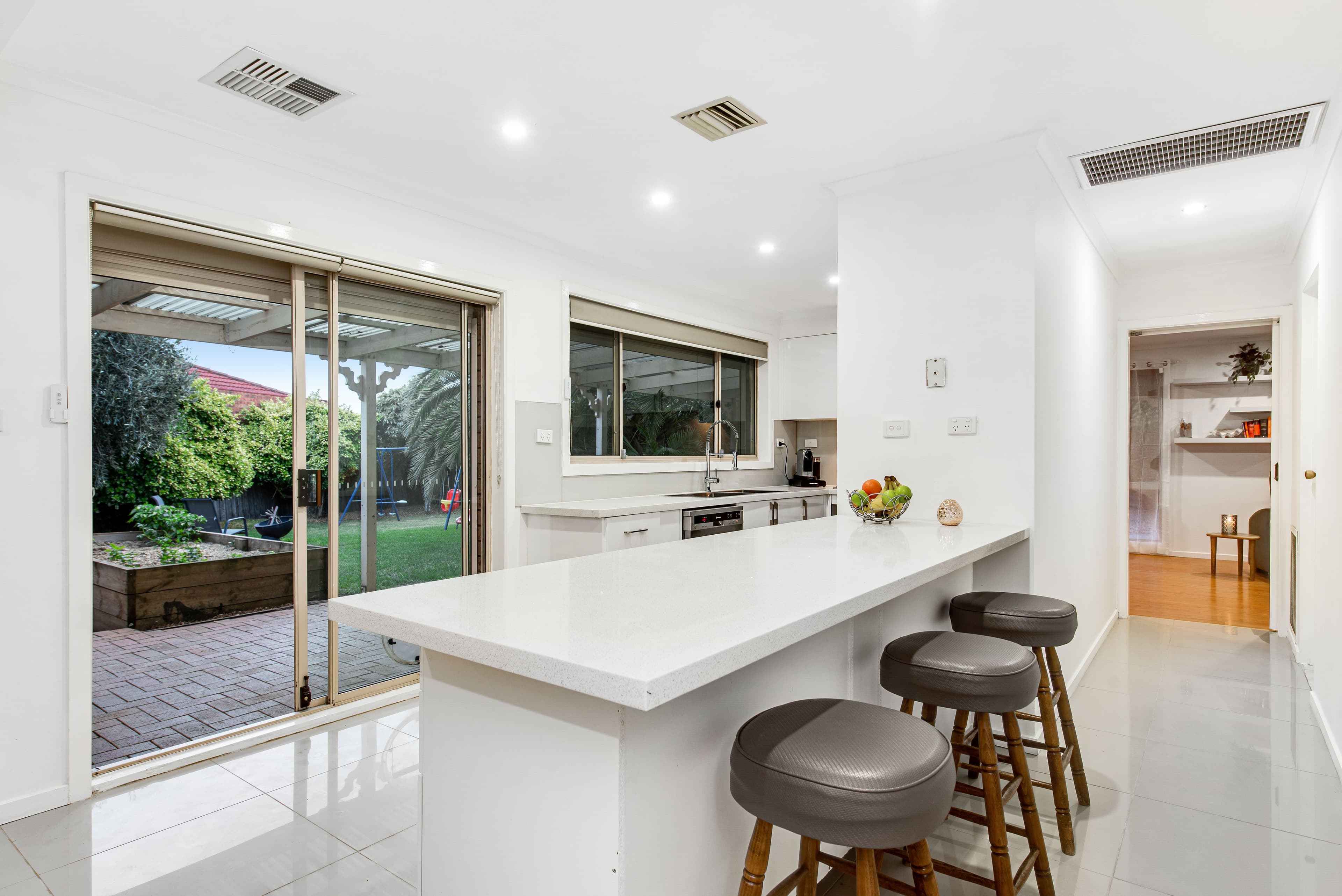 10 Glasson Court, Greenvale VIC 3059, Greenvale - Thumbnail 7