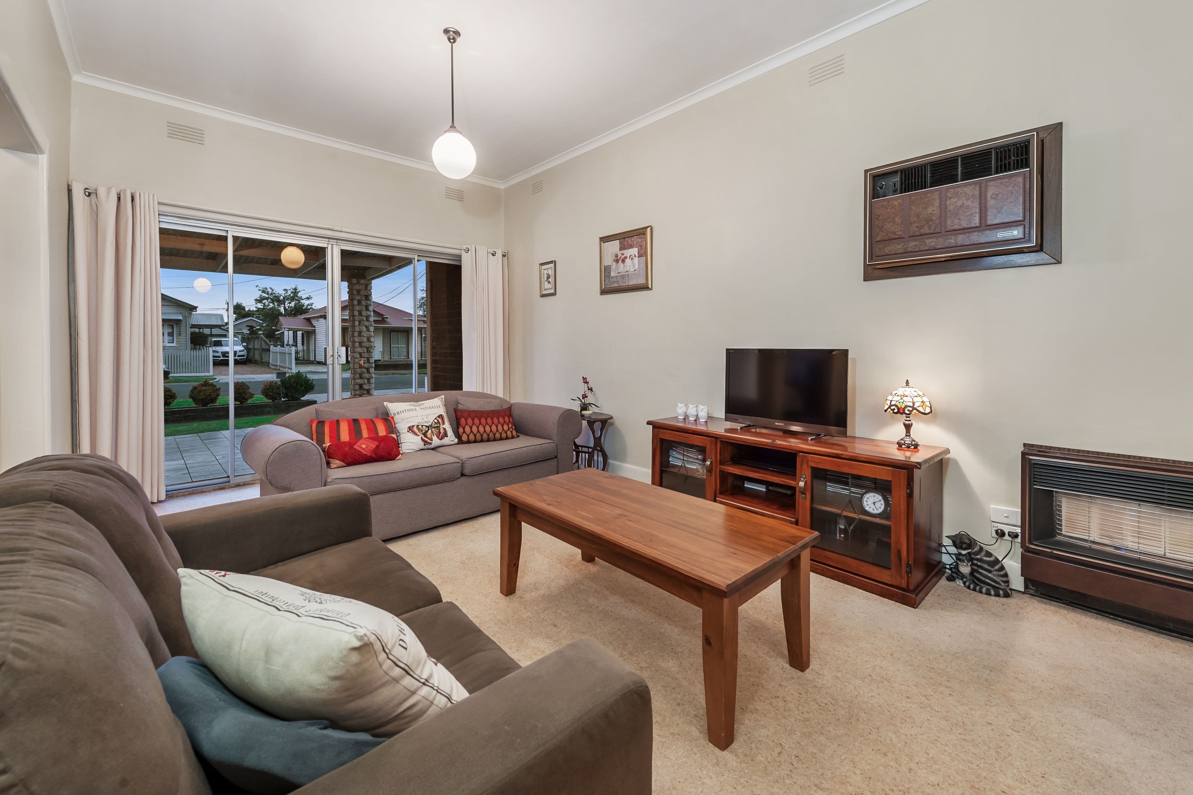 3 Cameron Street, Reservoir VIC 3073, Reservoir - Thumbnail 4