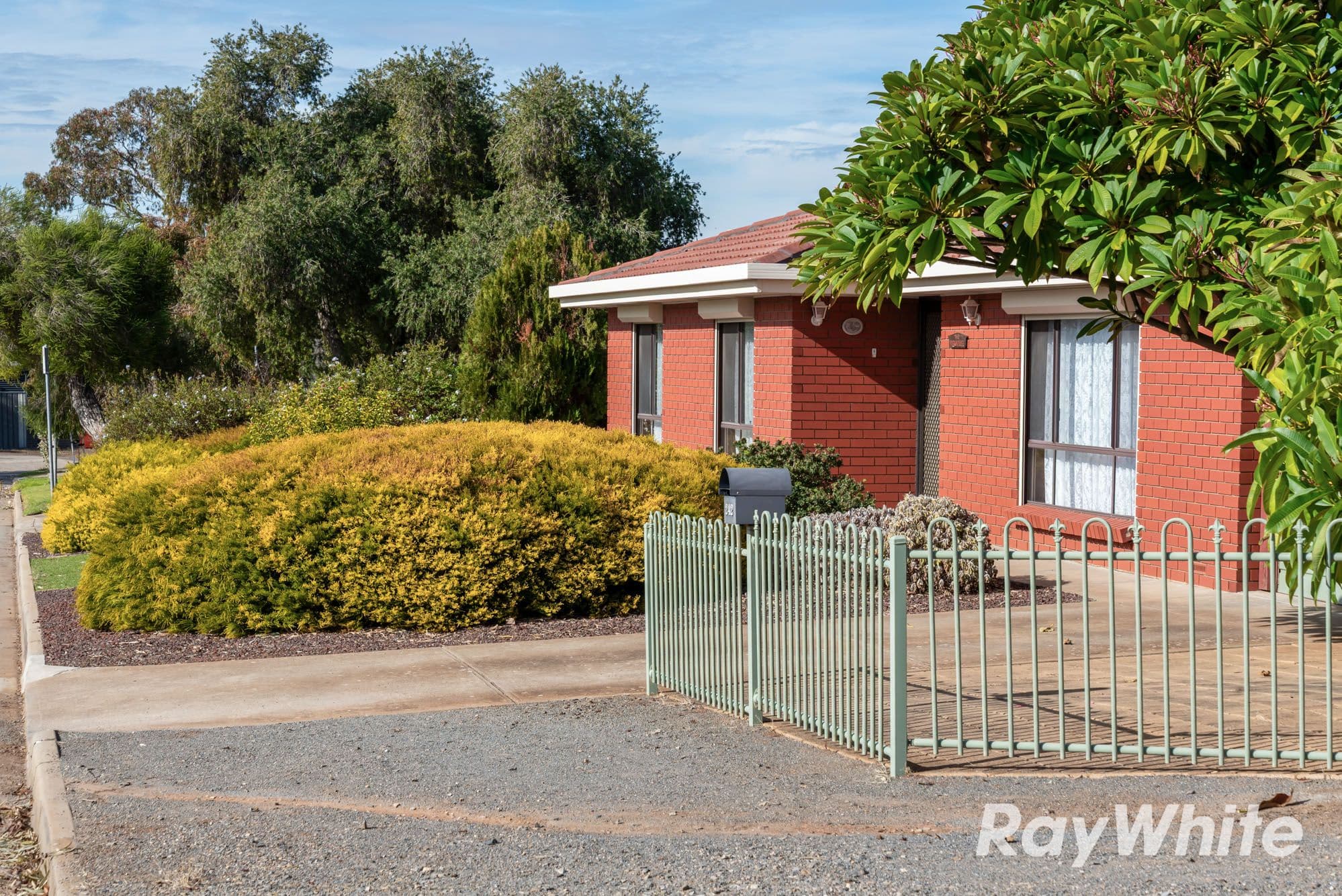242 Brodie Road, Morphett Vale SA 5162, Morphett Vale - Thumbnail 2