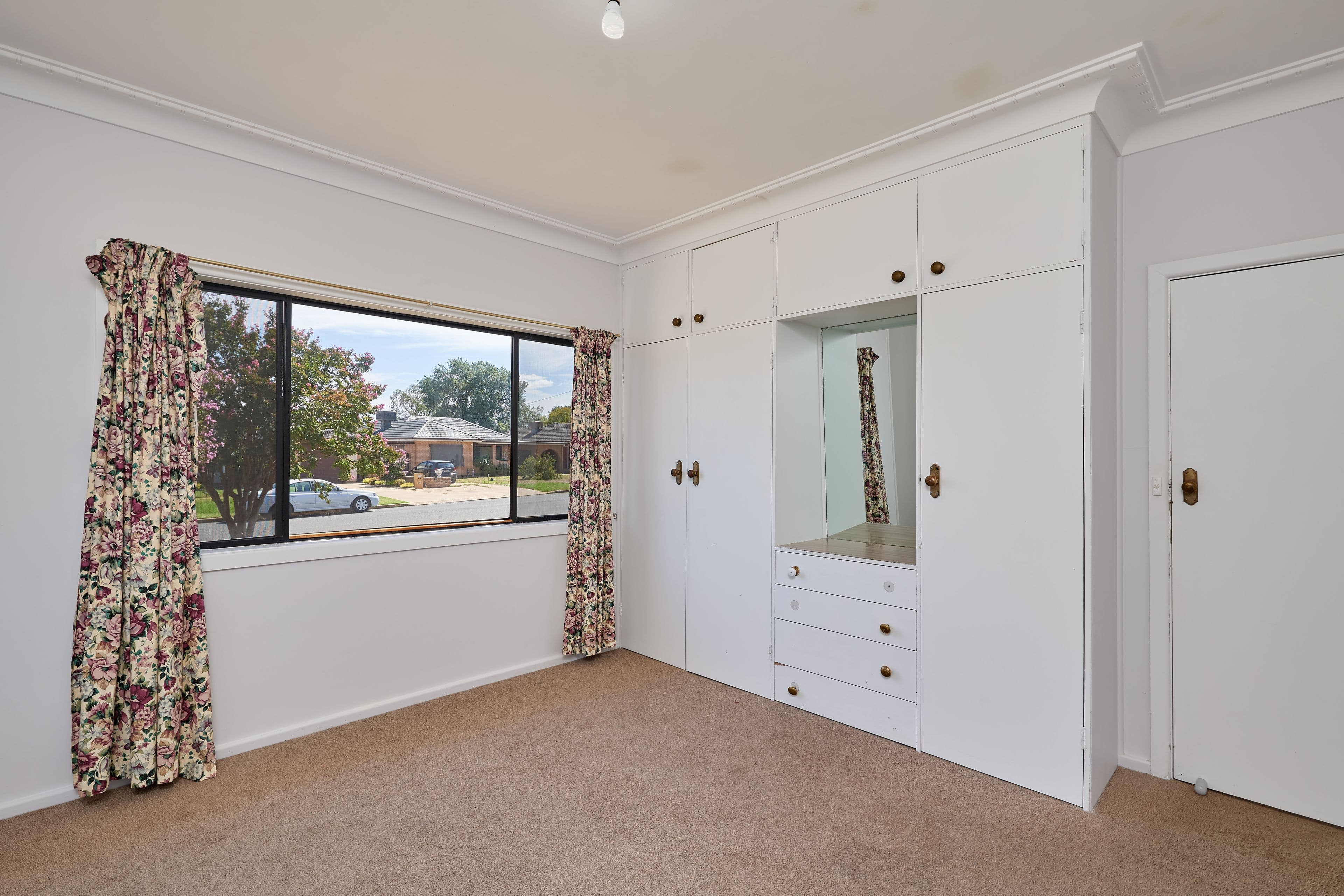 24 Anne Street, Tolland NSW 2650, Tolland - Thumbnail 5