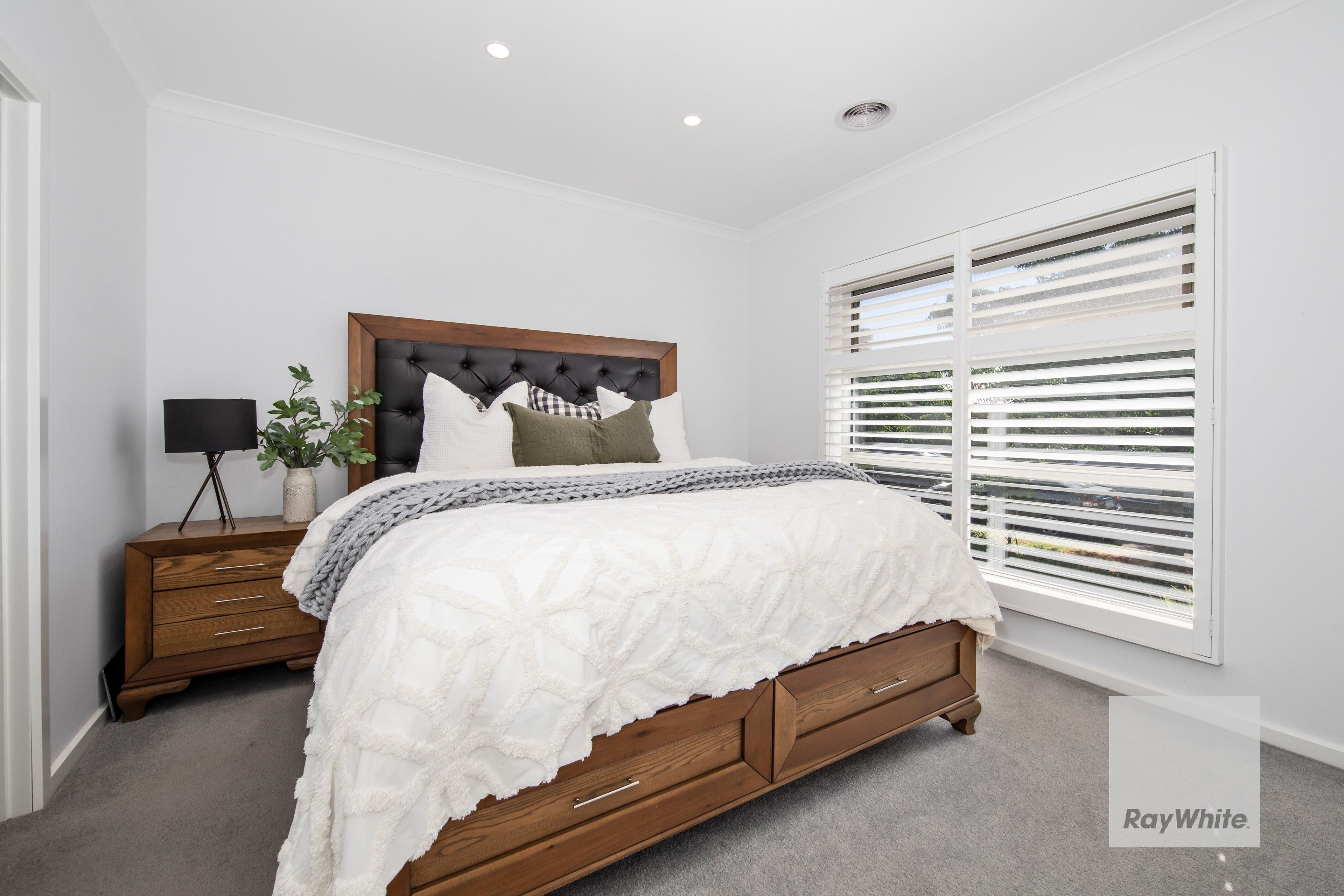 13 Bottlebrush Road, AINTREE VIC 3336, Aintree - Thumbnail 3