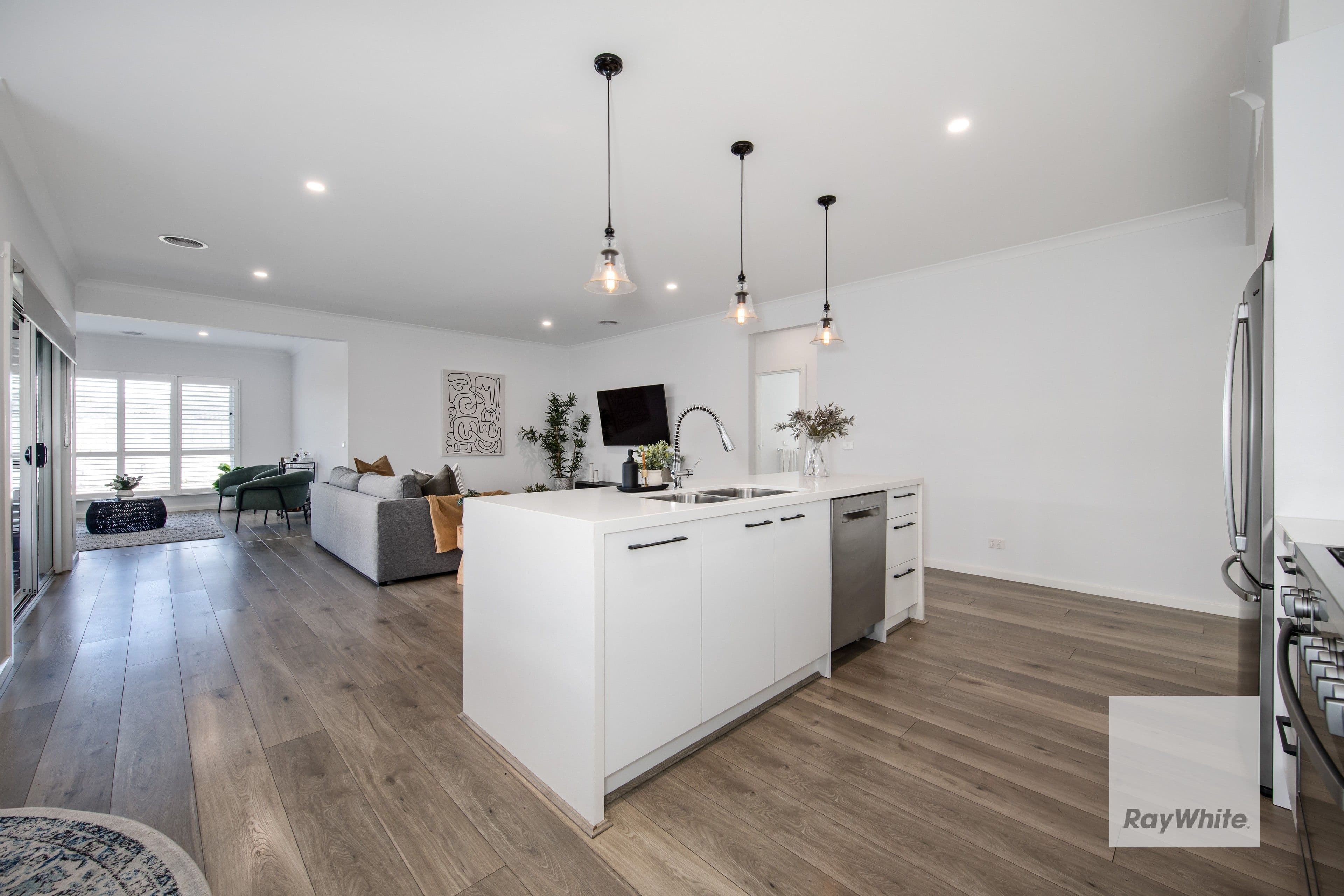 13 Bottlebrush Road, AINTREE VIC 3336, Aintree - Thumbnail 6