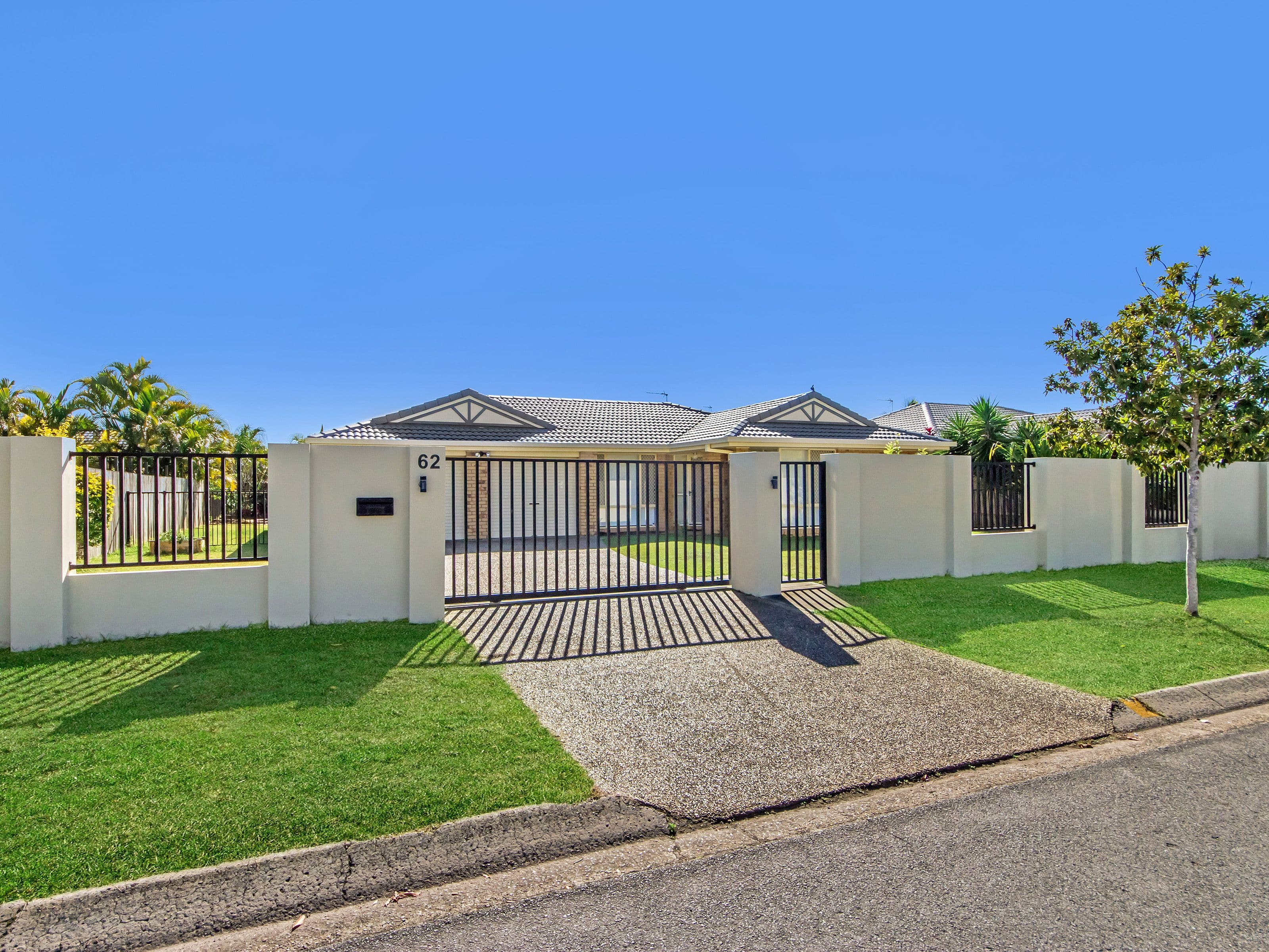 62 St Kevins Avenue, Benowa QLD 4217, Benowa - Thumbnail 3