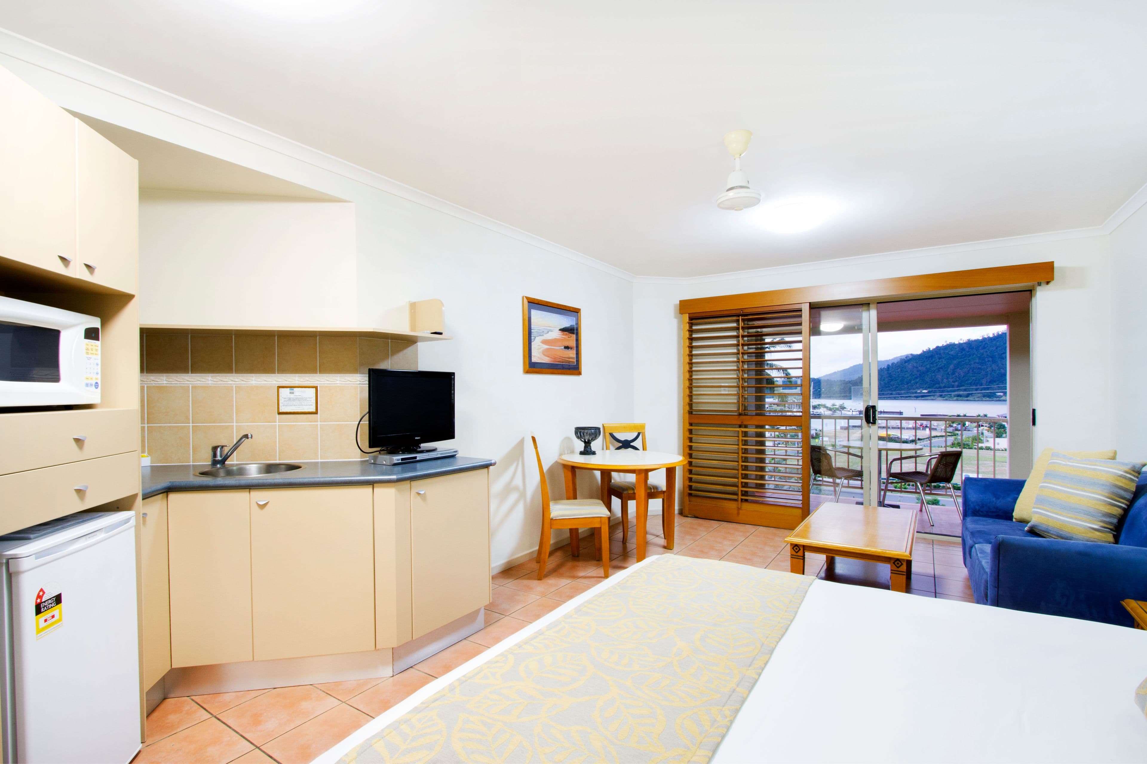  14 Hermitage Drive, AIRLIE BEACH QLD 4802, Airlie Beach - Thumbnail 5