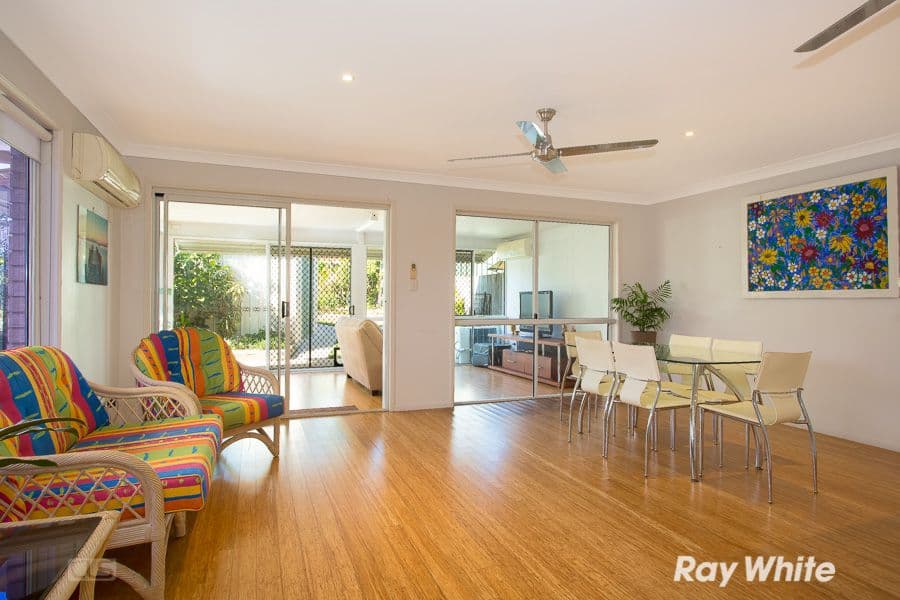 2 Calm Court, BONGAREE QLD 4507, Bongaree - Thumbnail 3