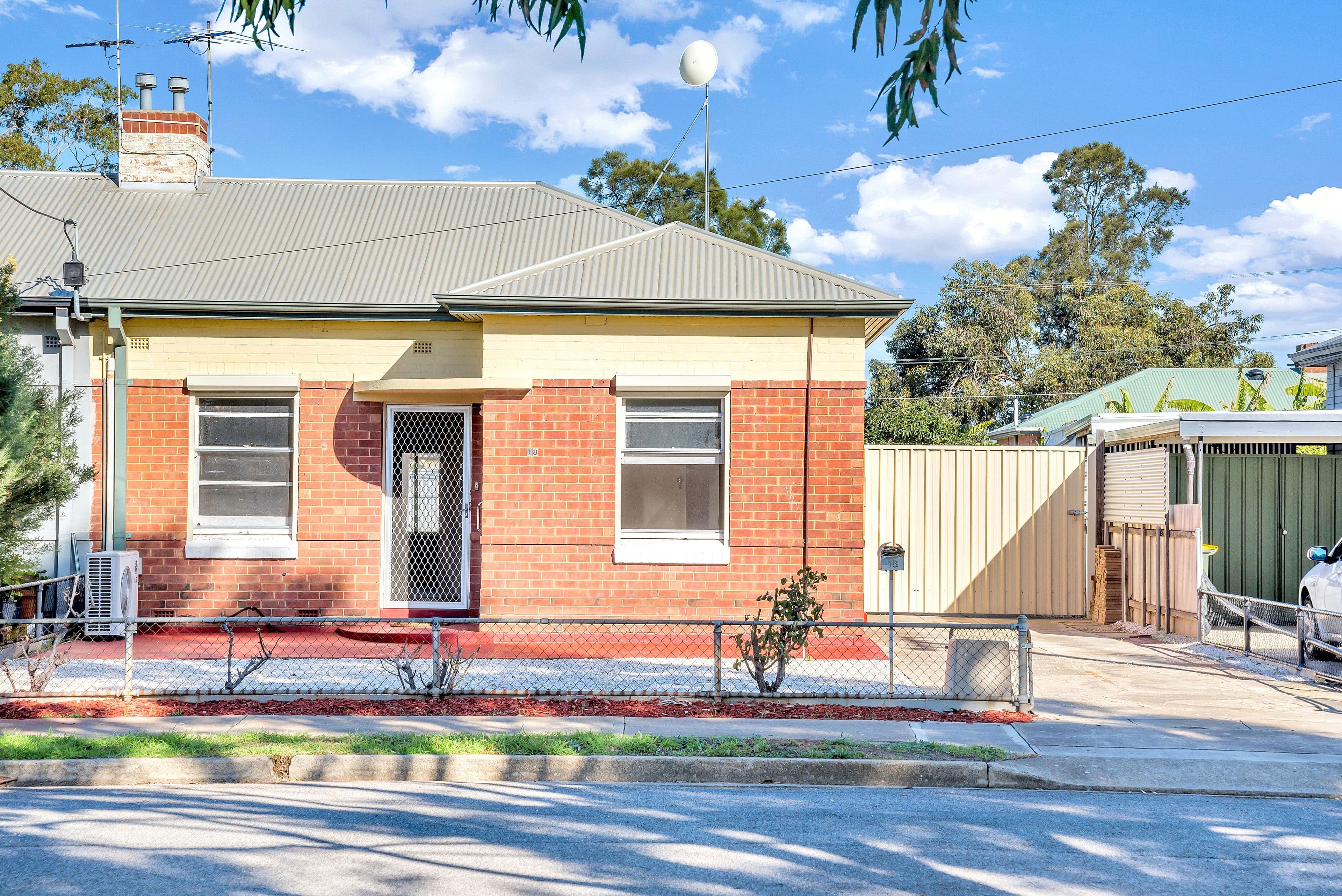 18 Sinclair Square, Pennington SA 5013, Pennington - Image 1