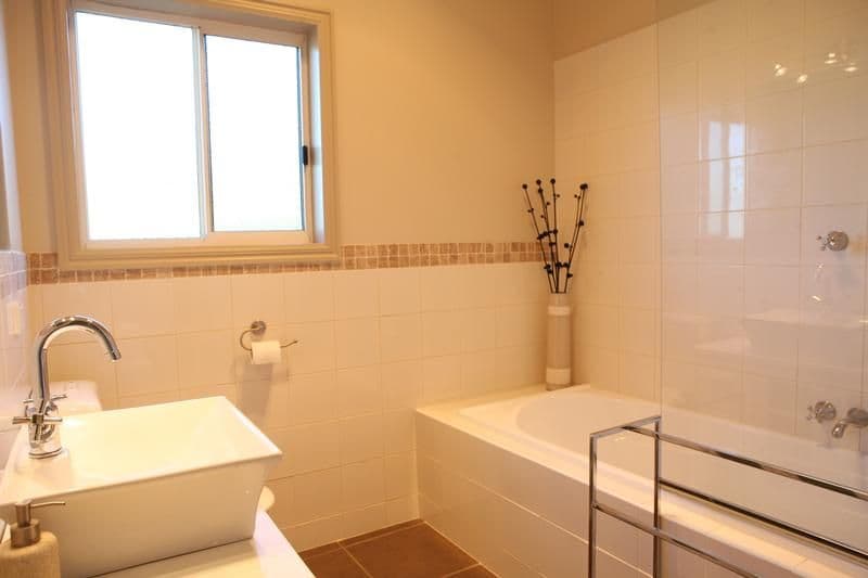 10 Classic Court, Berwick, VIC, 3806, Berwick - Thumbnail 2