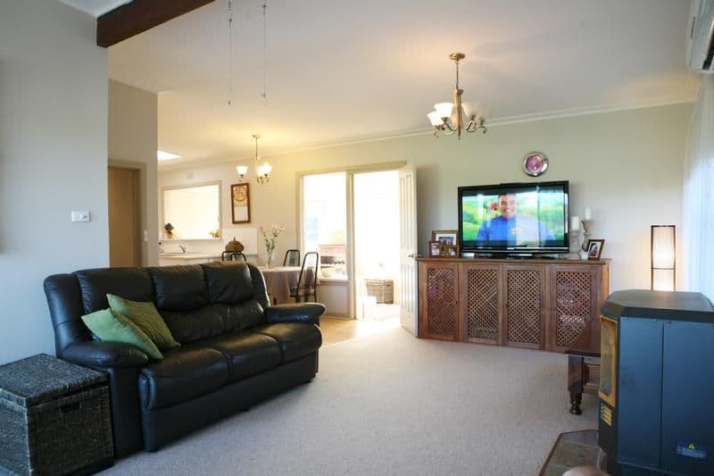 10 Classic Court, Berwick, VIC, 3806, Berwick - Thumbnail 4