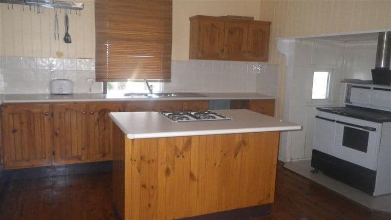 57 Gregory Street, ROMA QLD 4455, Roma - Thumbnail 2