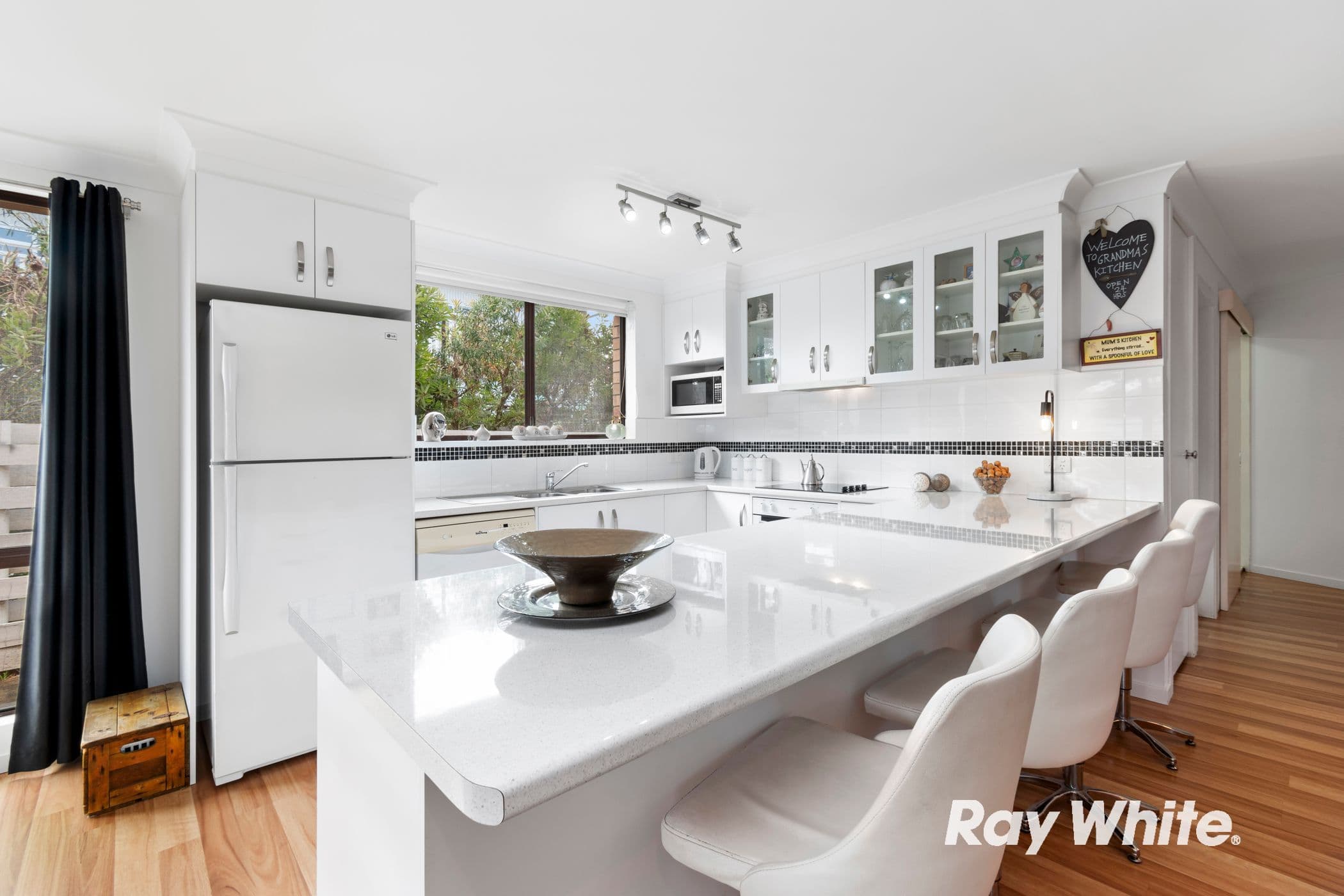 8 Larmer Close, Broulee NSW 2537, Broulee - Thumbnail 2