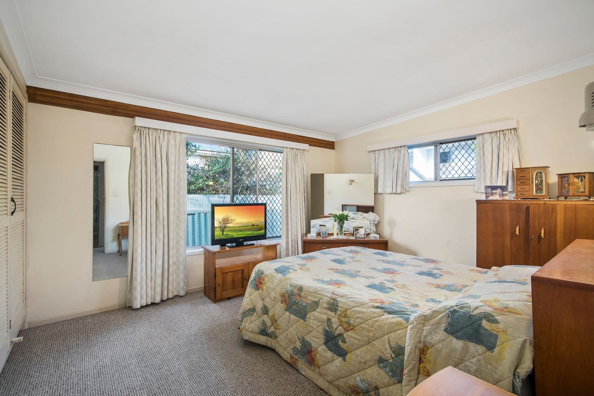 22 Molucca Avenue, Palm Beach QLD 4221, Palm Beach - Thumbnail 5