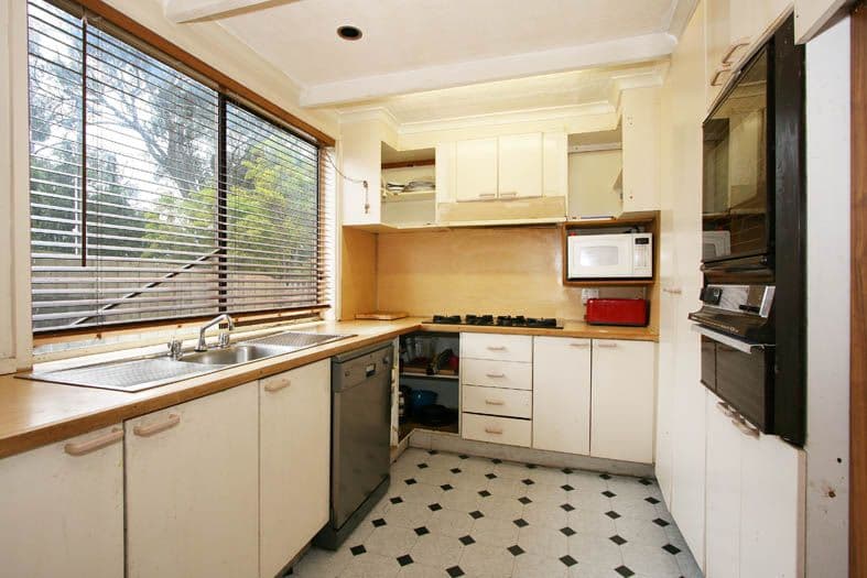 163 Cambridge Road, MOOROOLBARK VIC 3138, Mooroolbark - Thumbnail 2