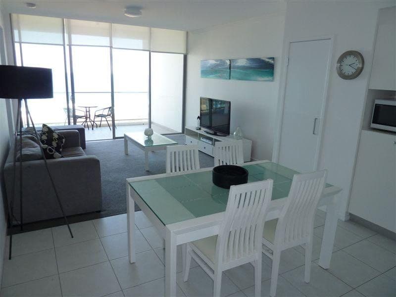 192 Ocean Pacific, 25 Surf Parade, BROADBEACH QLD 4218, Broadbeach - Thumbnail 3