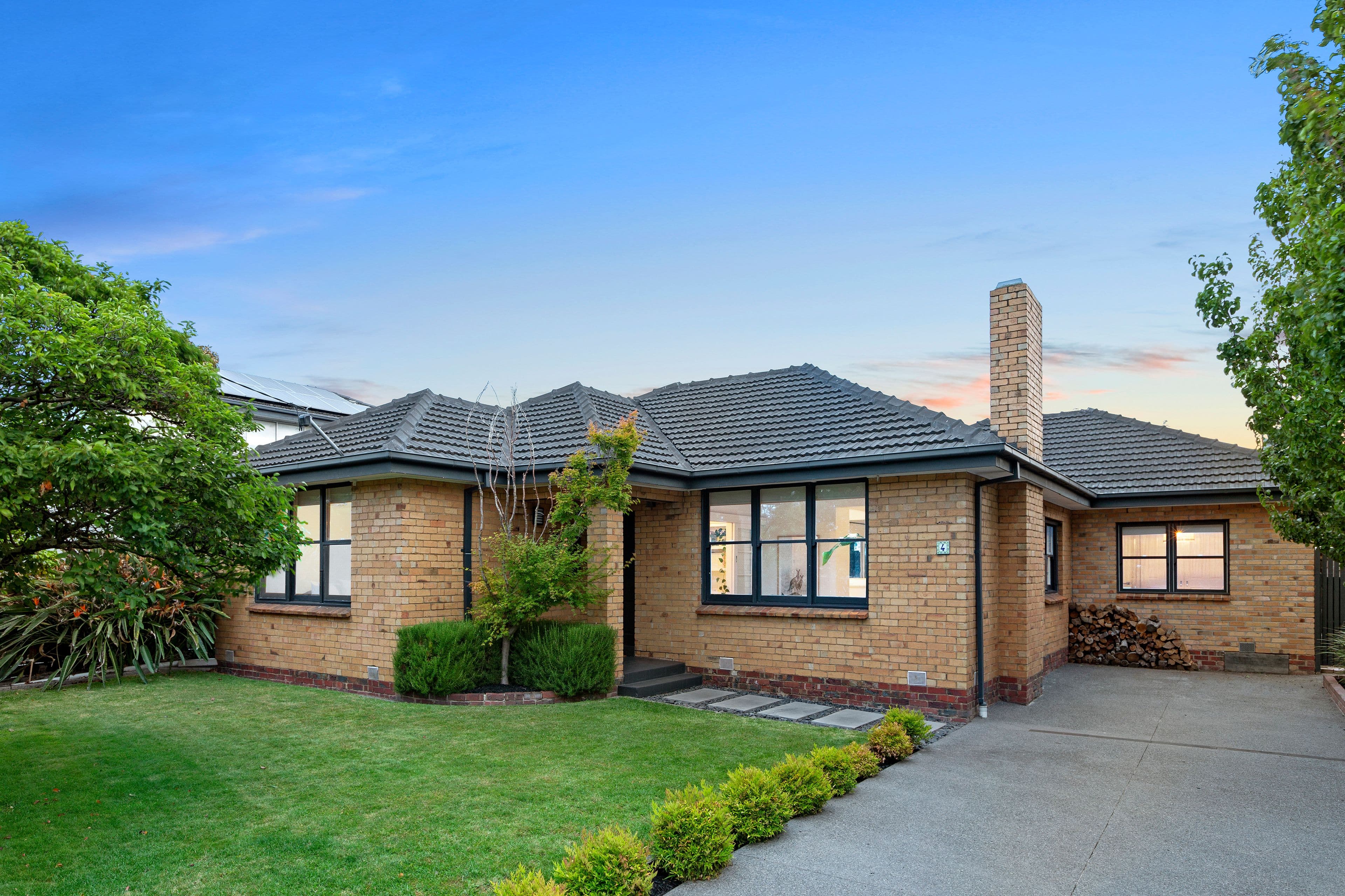 4 Warren Road, Cheltenham VIC 3192, Cheltenham - Image 1