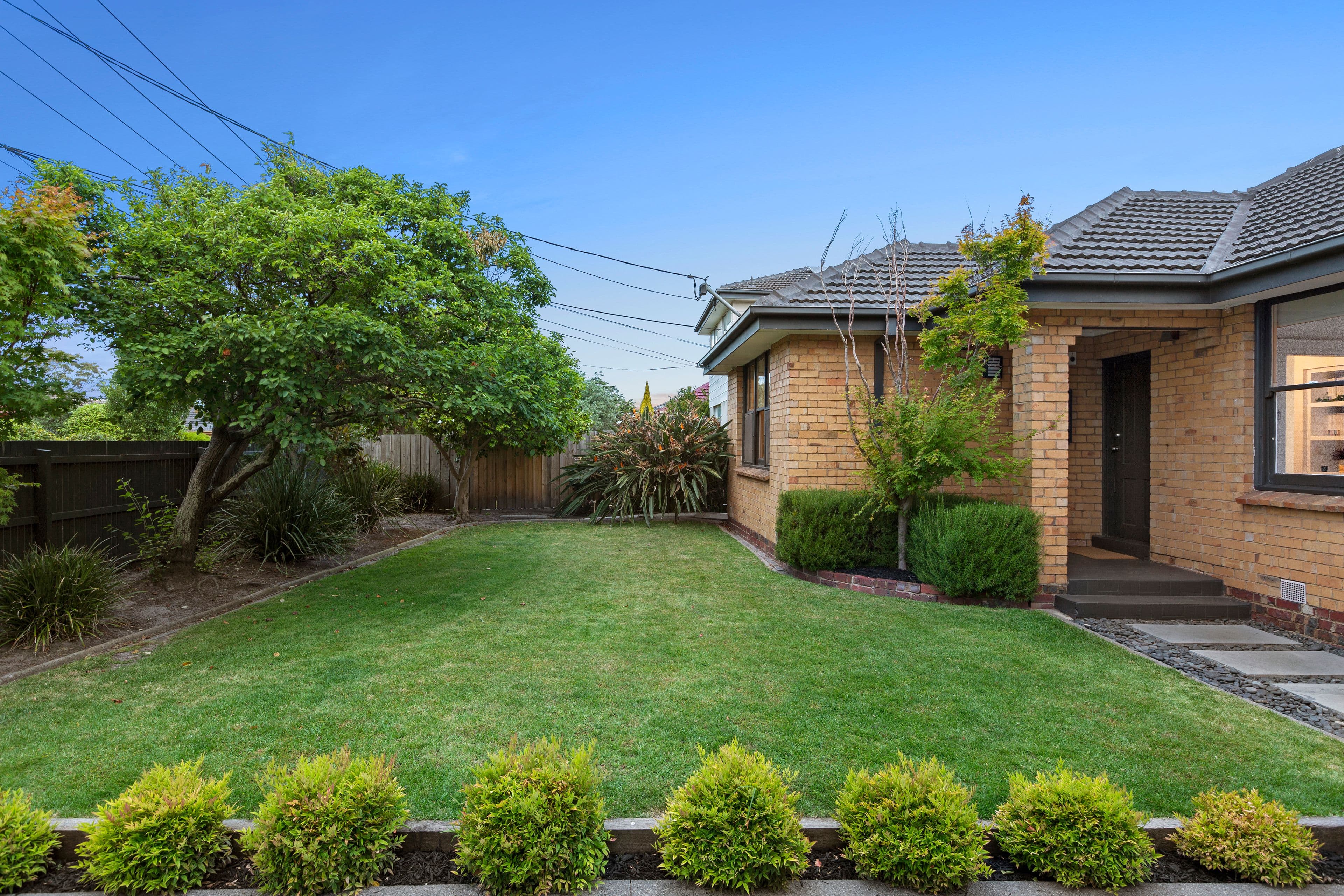 4 Warren Road, Cheltenham VIC 3192, Cheltenham - Thumbnail 2
