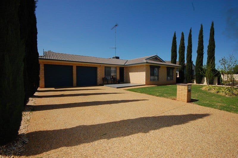 2/8 Oram Street, Shepparton, Shepparton - Image 1