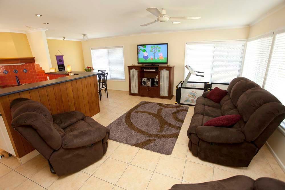 4 Sheraton Street, MACGREGOR QLD 4109, Macgregor - Thumbnail 2