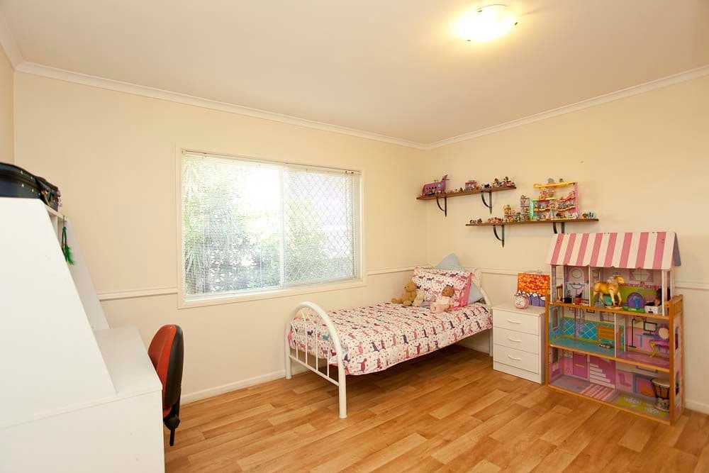 4 Sheraton Street, MACGREGOR QLD 4109, Macgregor - Thumbnail 8