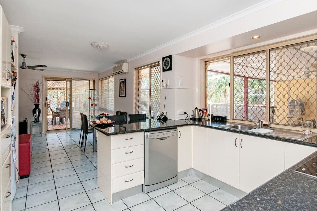 7 Fiona Street, BELLBIRD PARK QLD 4300, Bellbird Park - Thumbnail 5